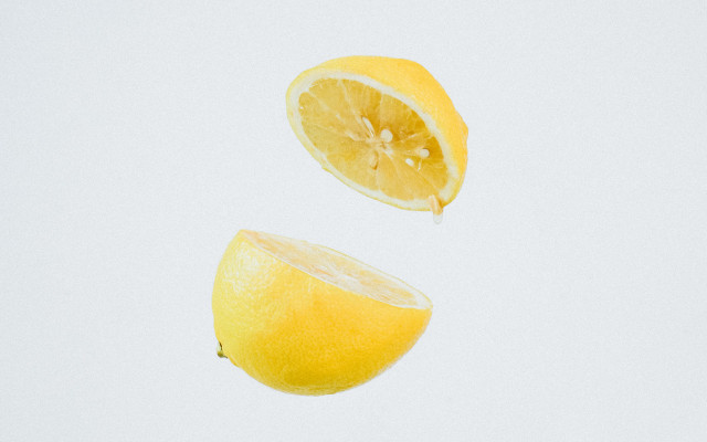 Lemon juice method to getting rid of sweat stains