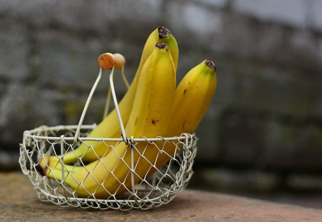 Don't store bananas with other fruit. 