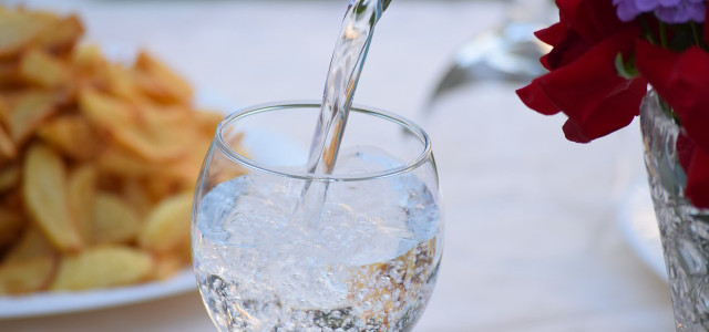 is carbonated water bad for you