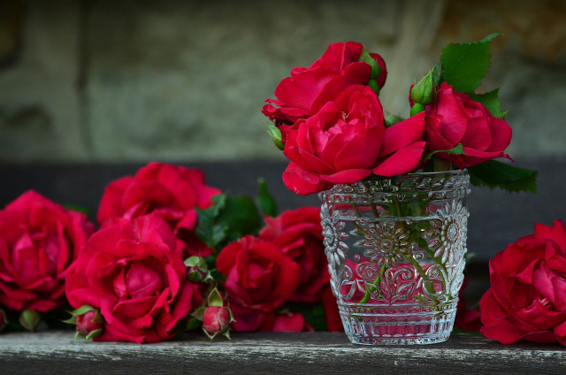 Steer clear of rose water if you have any sensitivity to rose pollen or its oils.