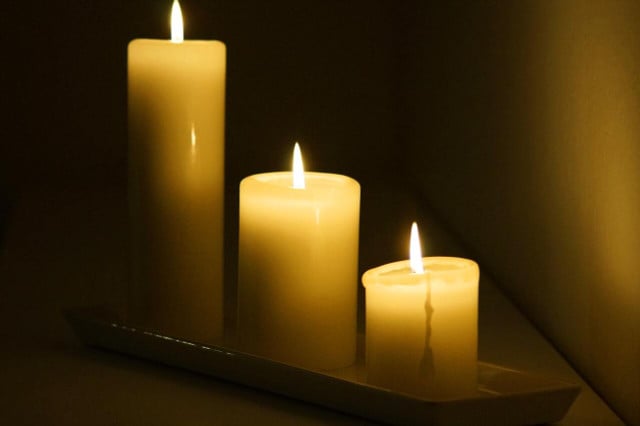 Turn the light low in your bathroom or use candles to prevent yourself from skin picking.