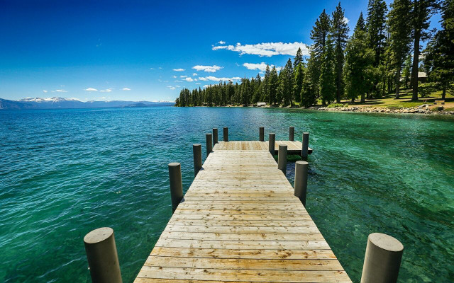 One of the best lakes in the US in terms of accessibility is Lake Tahoe. 