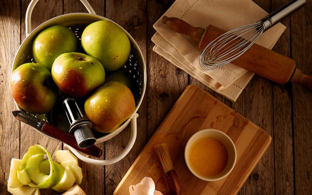 Homemade applesauce ingredients