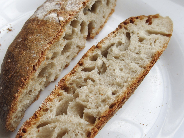 Rye flour can be used to make sourdough.