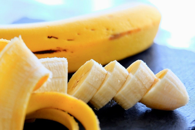 The banana is the perfect snack: it's not only tasty and filling but also contains many important vitamins. 