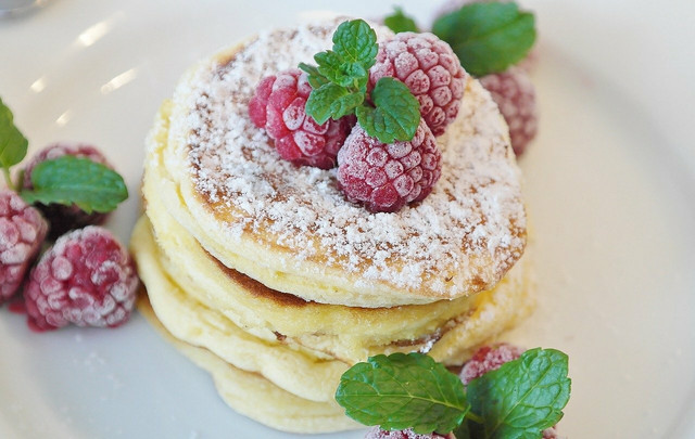 Use coconut flour to make some low carb pancakes.