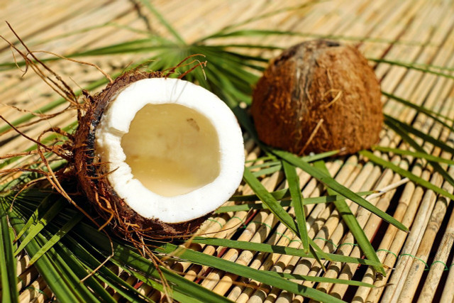 Though coconut meat is high in fat, one of the benefits of drinking coconut water is its low calorie count.
