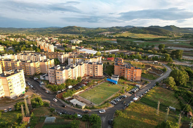 Albedo contributes to urban heat islands.