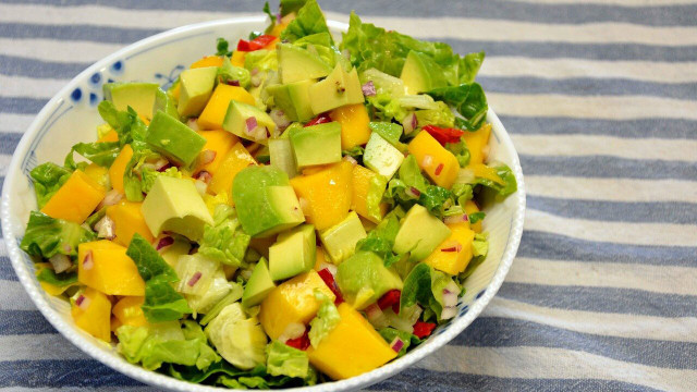 avocado mango salad