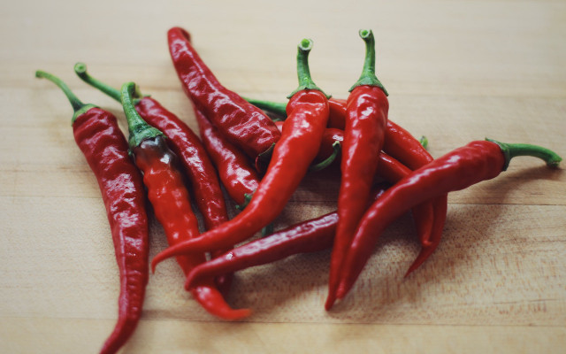 chilis-us-ryan-quintal-3800821-1280x800-1 keeping squirrels out of garden
