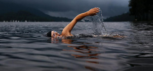 cold water swimming