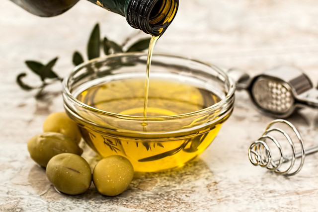 Olive Oil: part of a balanced meal