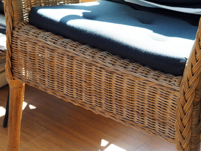 Keep your rattan chair dirt-free.