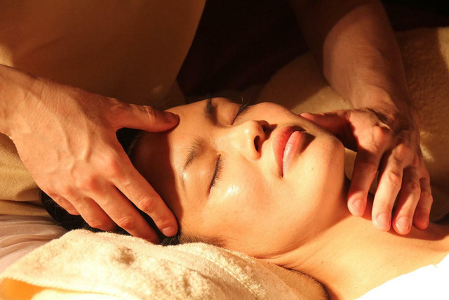 Tuina massage is effective at alleviating neck pain. 