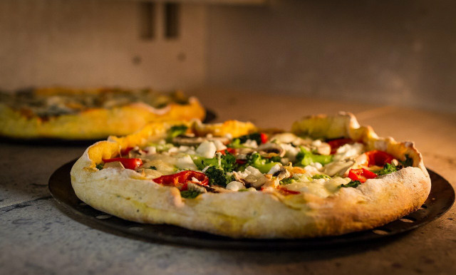 DIY Italian seasoning goes great with pizza
