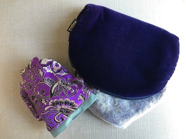 Little lavender pouches can keep your drawers, bags and purses smelling fresh for longer. 