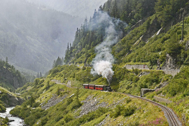 The Rocky Mountaineer is one of the best train trips in the US for a long weekend.
