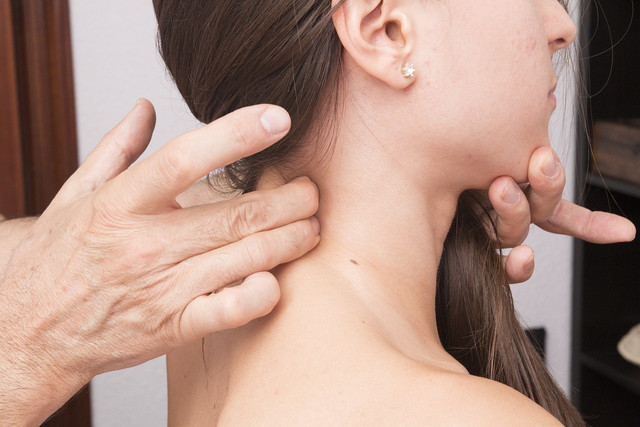 Ice baths can treat neck pain.