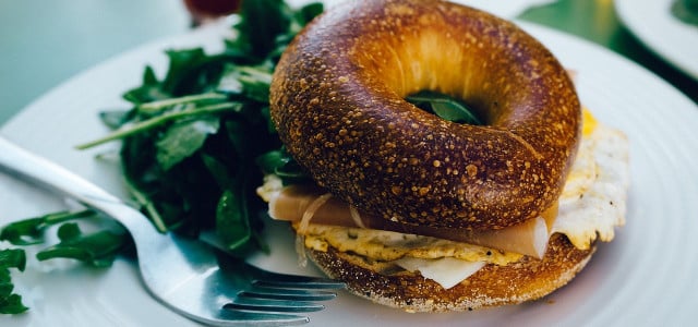 how to keep bagels fresh